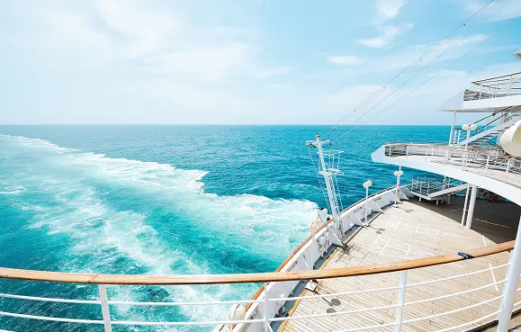 「飛鳥Ⅱ」で堪能する至福の洋上時間