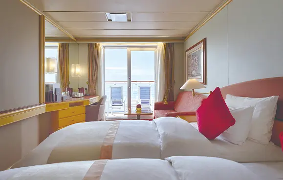 「飛鳥Ⅱ」で堪能する至福の洋上時間